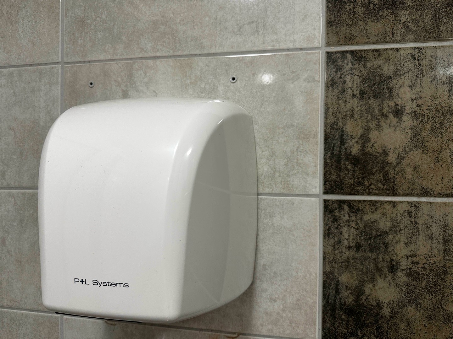 Sušač za ruke 2100 W, bijela plastika
